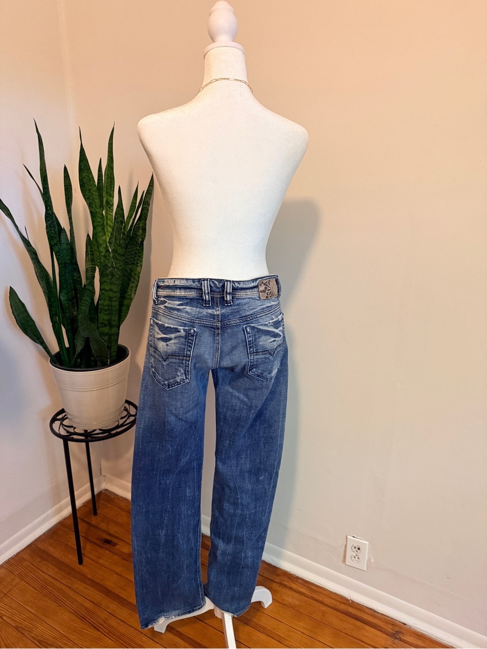 Diesel | Viker Low Rise, Button Fly Straight Leg Jeans, Distressed Wash - Picture 3 of 15
